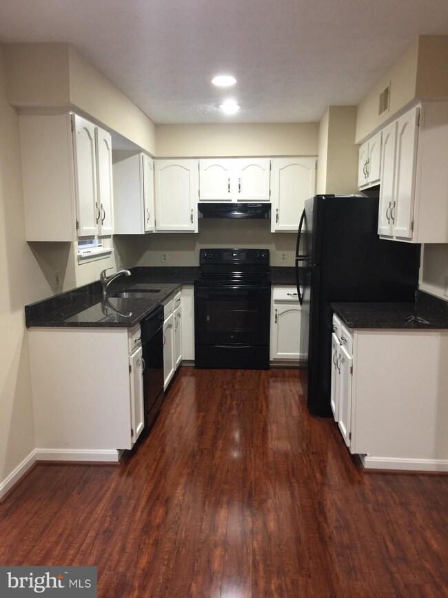 12043 Winding Creek Way, Germantown, MD 20874 - photo 4