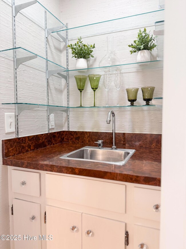 Retro Wet Bar