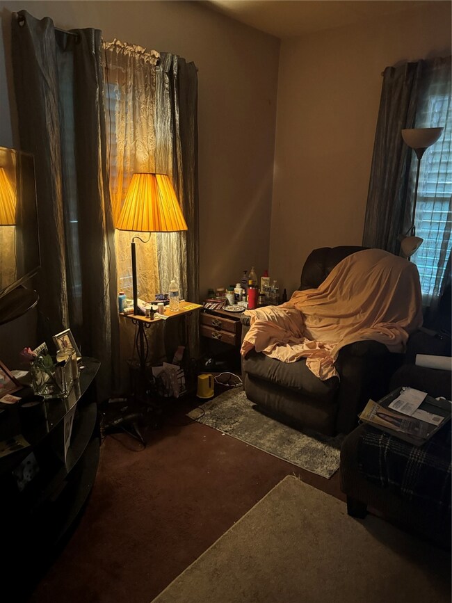 411 Martin Luther King jr Dr, La Marque, TX 77568 - photo 4