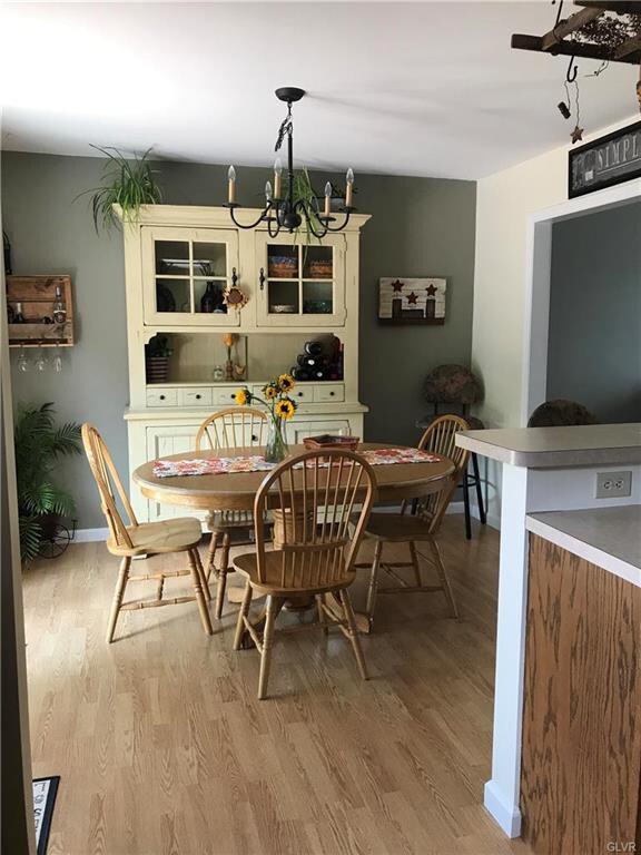 1512 Fernwood Rd, Slatington, PA 18080 - photo 5