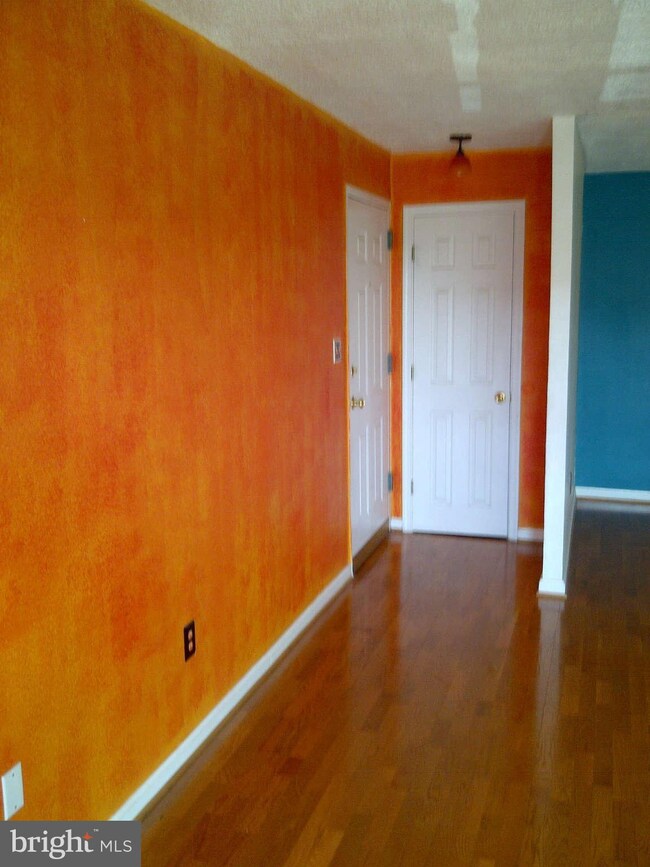 5100 F St SE unit 12, Washington, DC 20019 - photo 2