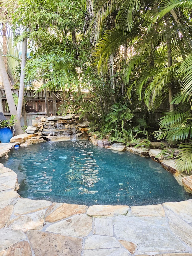 Pool 2