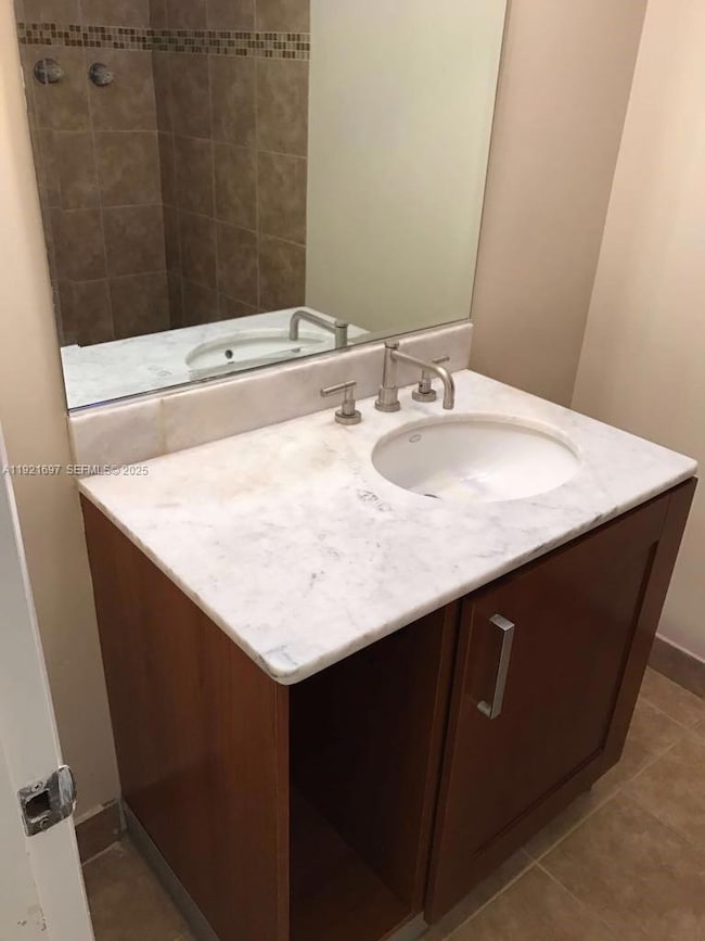 1450 NE 191st St unit 101, Miami, FL 33179 - photo 4