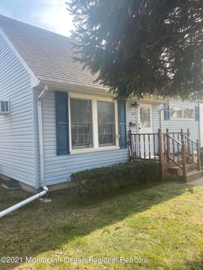 807 Claridge Dr, Spring Lake, NJ 07762 - photo 4