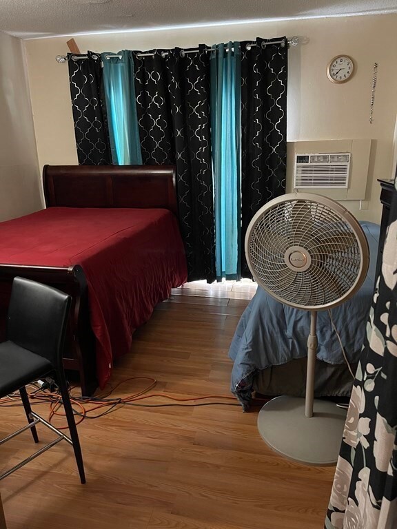 274 E Haverhill St unit 3, Lawrence, MA 01841 - photo 4