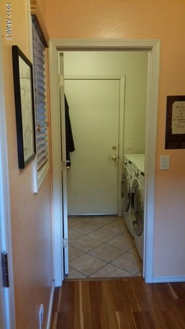 Jasper - Garage Entry into Laundry Room
