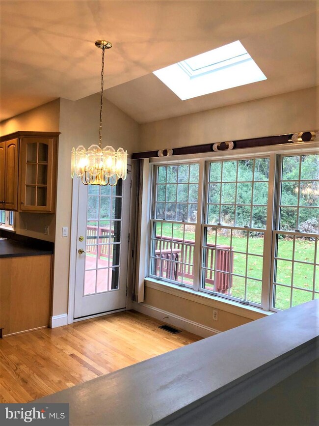 7260 Lochhaven St, Allentown, PA 18106 - photo 7