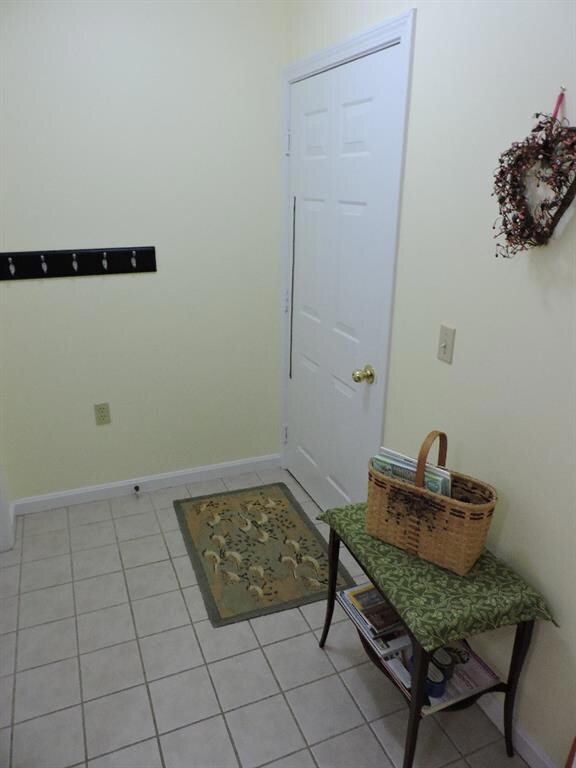 46 Somerset, Freeport, ME 04032 - photo 2