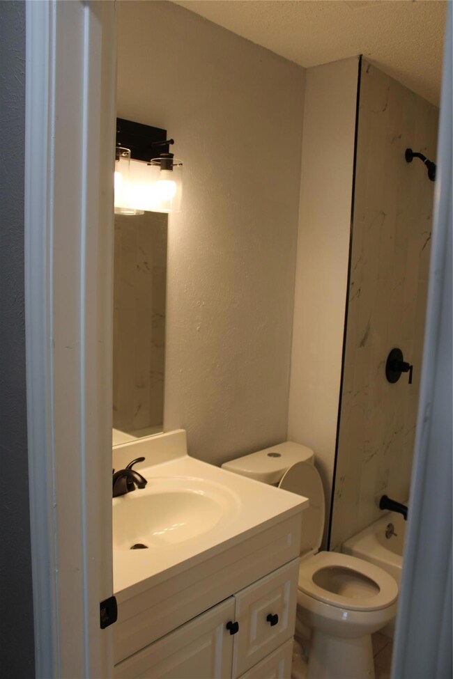 6600 Andora Ave, Fort Worth, TX 76133 - photo 4