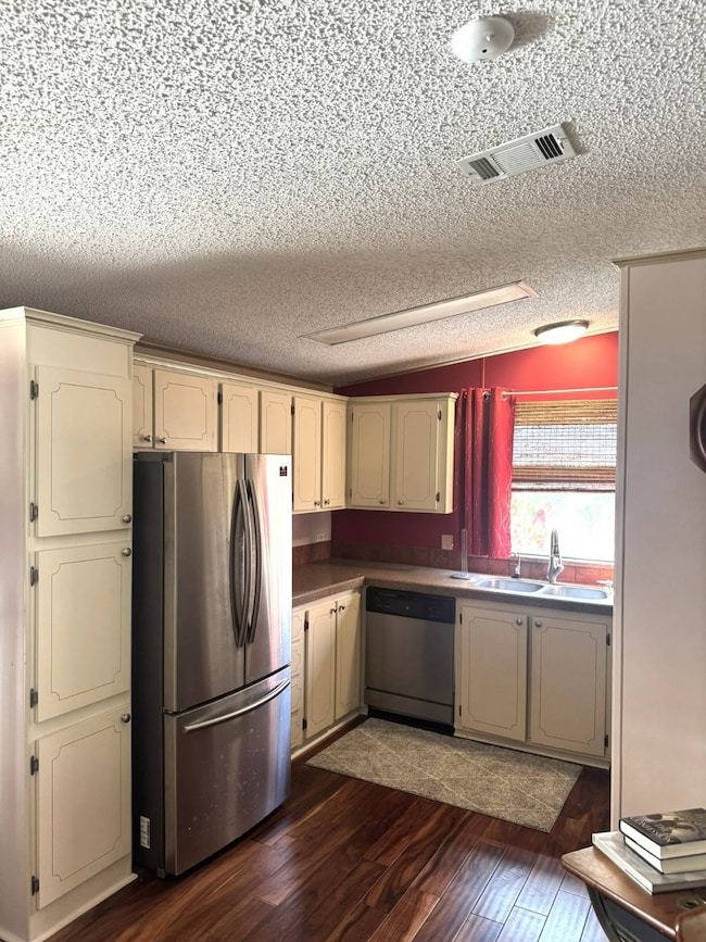 519 Lake Cir, Plant City, FL 33565 - photo 4