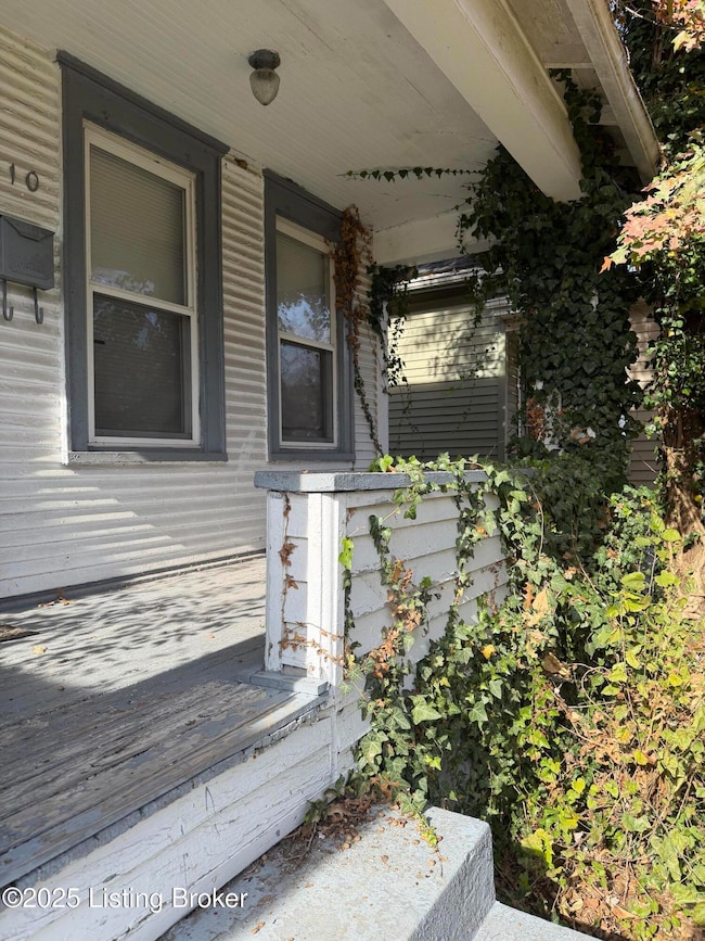 110 Boston Ct, Louisville, KY 40212 - photo 2