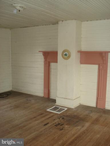 8131 Granite Springs Rd, Spotsylvania, VA 22551 - photo 2