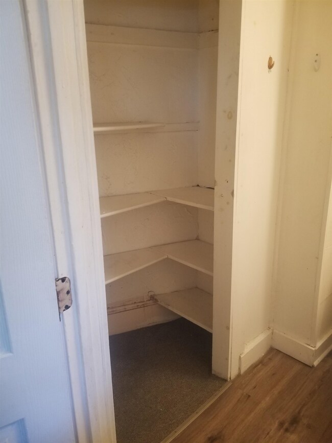 11 Nevada St unit 2, Nashua, NH 03060 - photo 5