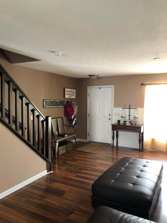 6572 Crab Apple Dr, Canal Winchester, OH 43110 - photo 3