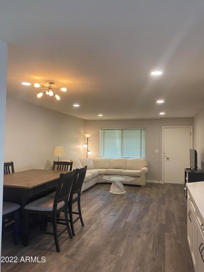 13810 N Newcastle Dr, Sun City, AZ 85351 - photo 3