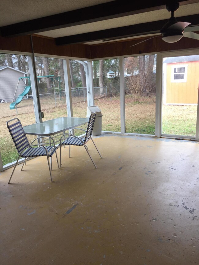 237 judith Dr screened patio room 2