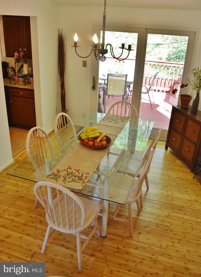 15341 Edgehill Dr, Dumfries, VA 22025 - photo 5