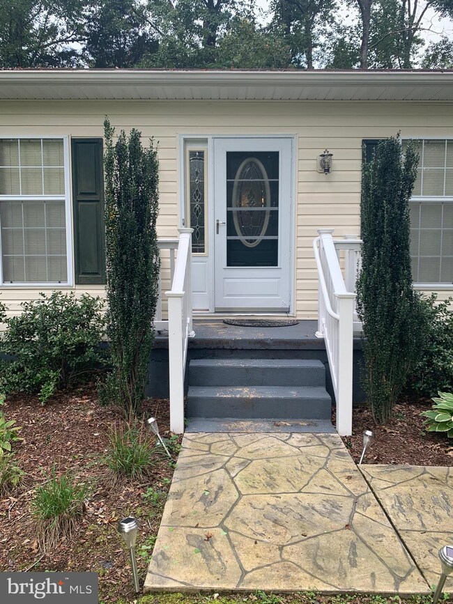 15589 Delaware Dr, King George, VA 22485 - photo 4