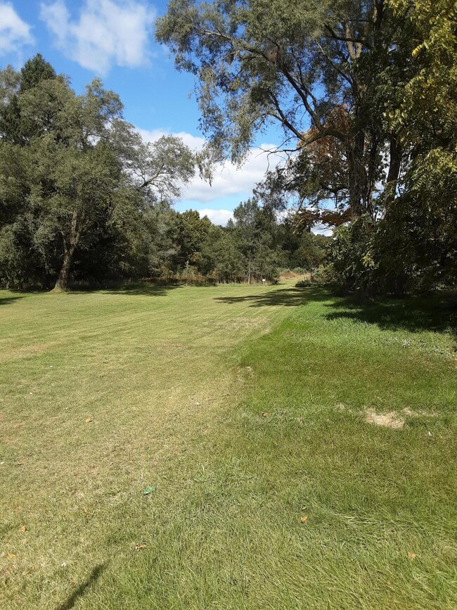 604.9 E.Van Deinse Ave.