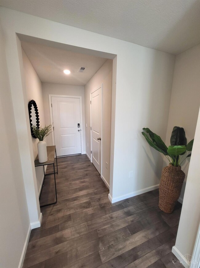 995 N South St, Wilmington, OH 45177 - photo 5