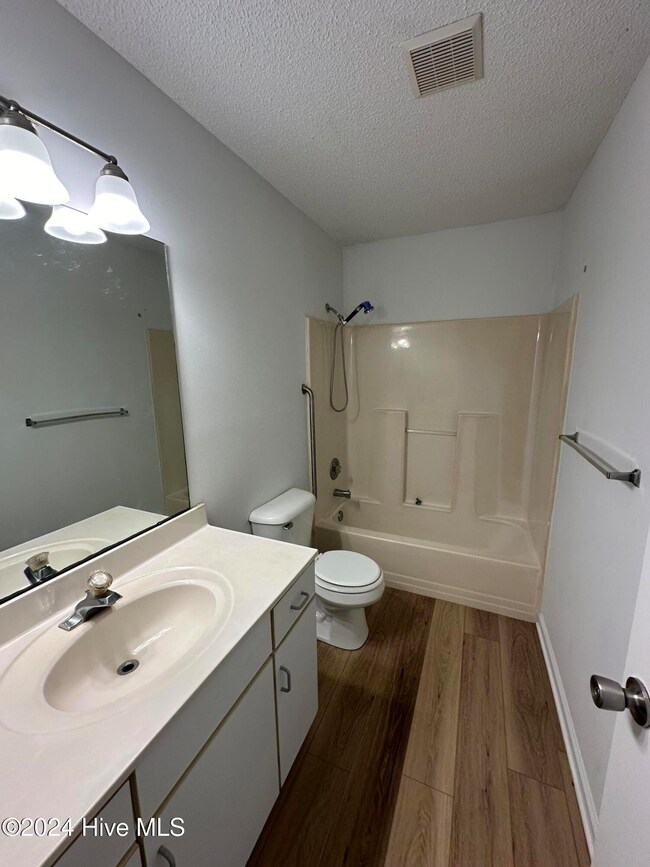 700 S Walker St unit 6, Burgaw, NC 28425 - photo 6