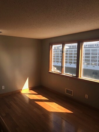 84 Wharf St unit 4, Salem, MA 01970 - photo 6