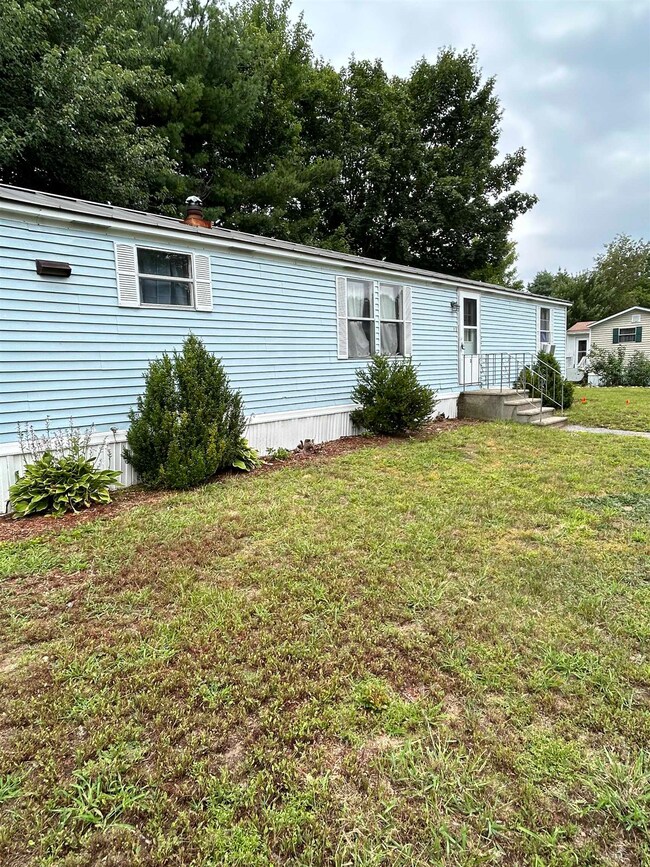 26 Melendy Rd unit 2, Milford, NH 03055 - photo 2