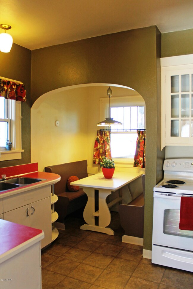 Kitchen 2