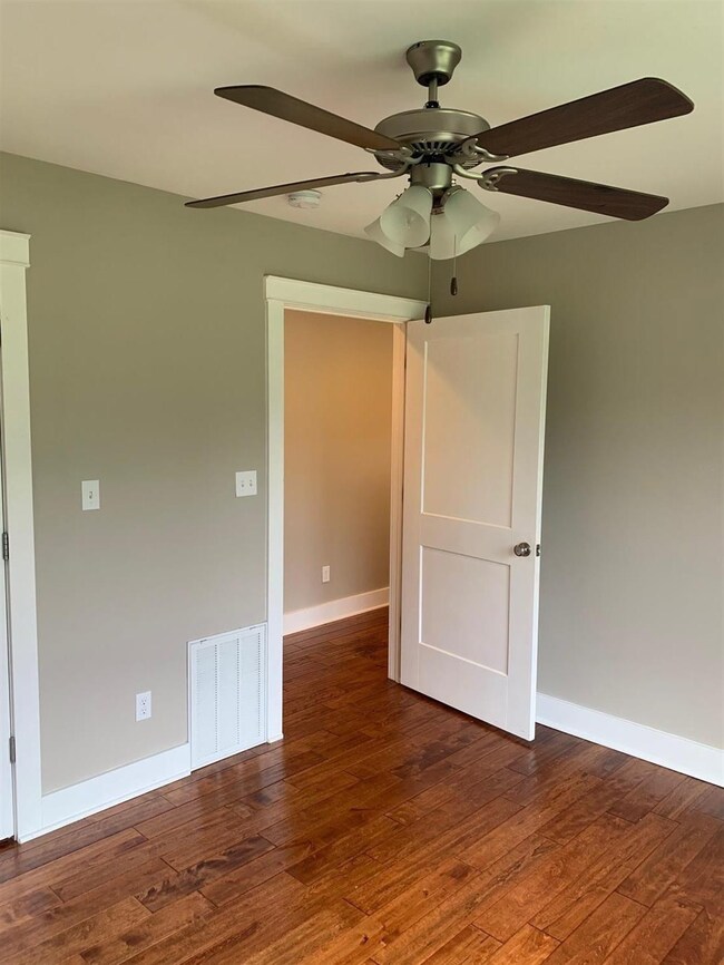 102 Bee Line Way, Trenton, KY 42286 - photo 5