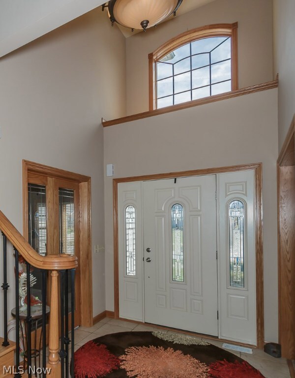 Beautiful 2-story foyer welcomes you in