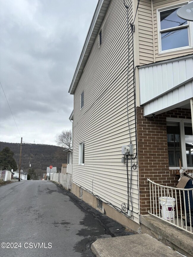 1149 W Willow St, Fairview-Ferndale, PA 17866 - photo 3