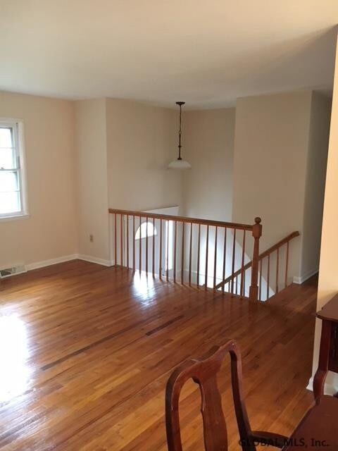 11 Chestnut Ct, Rensselaer, NY 12144 - photo 2