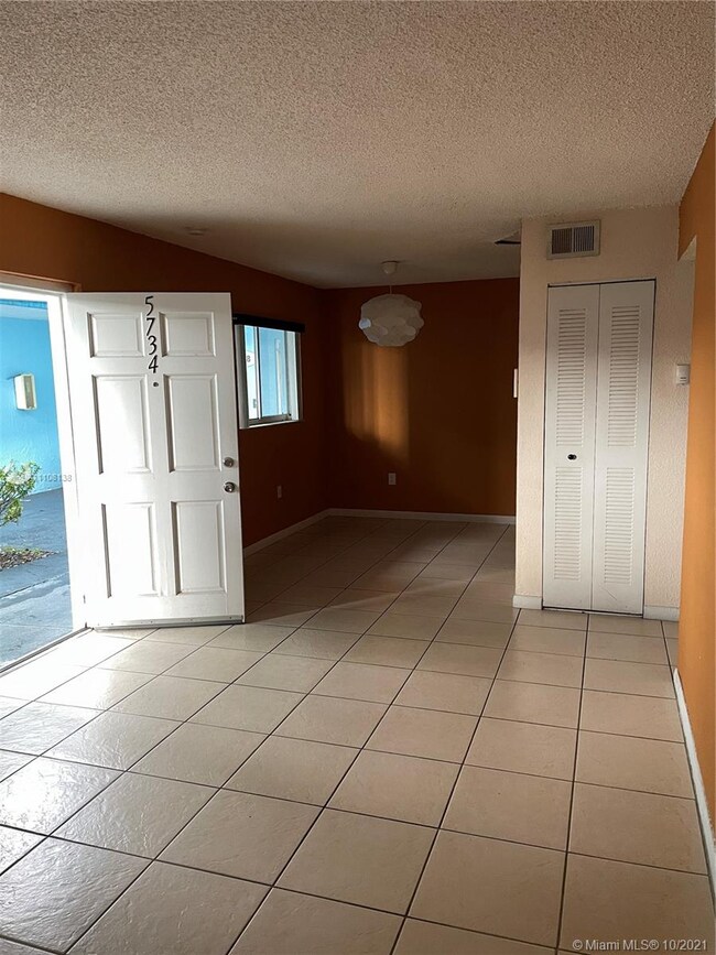 unlisted-address, Hialeah, FL 33016 - photo 5