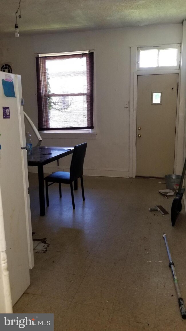 2831 Erdman Ave, Baltimore, MD 21213 - photo 4