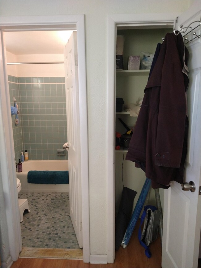 101 E Cresse Ave unit 5, Wildwood, NJ 08260 - photo 5