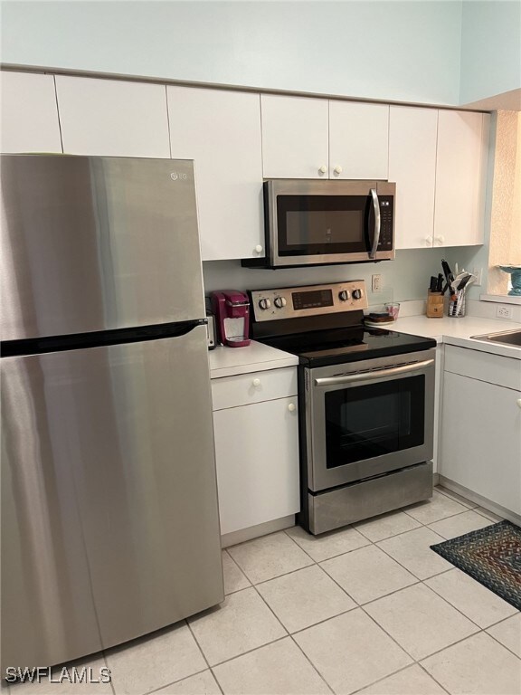 3245 Cypress Glen Way unit 504, Naples, FL 34109 - photo 4