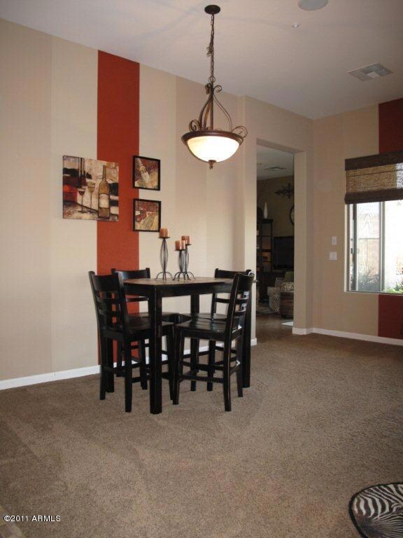 FORMAL DINING
