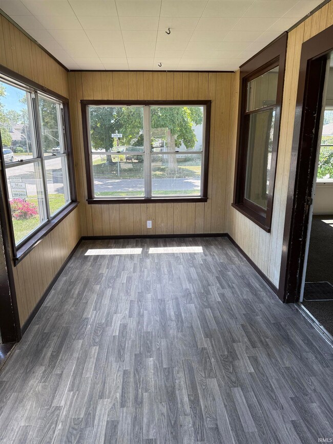 506 Sprunger St, Berne, IN 46711 - photo 4