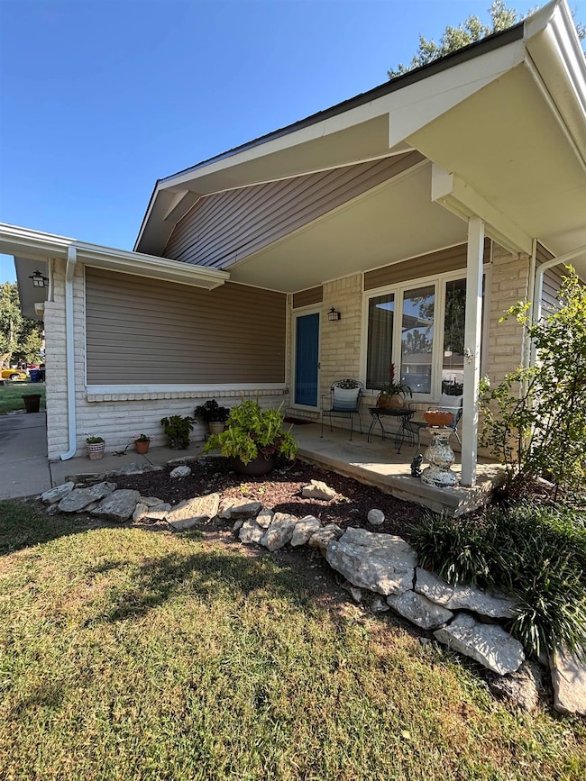 2004 N Shefford St, Wichita, KS 67212 - photo 4