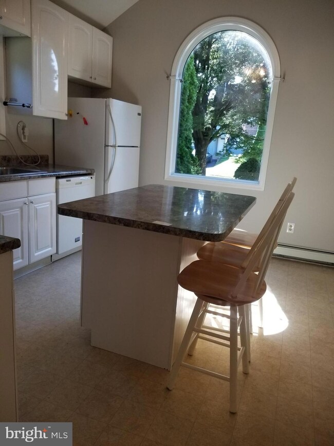 1216 Easton Rd unit C, Abington, PA 19001 - photo 6