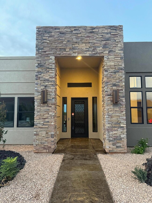 543 W 80 S, Ivins, UT 84738 - photo 4