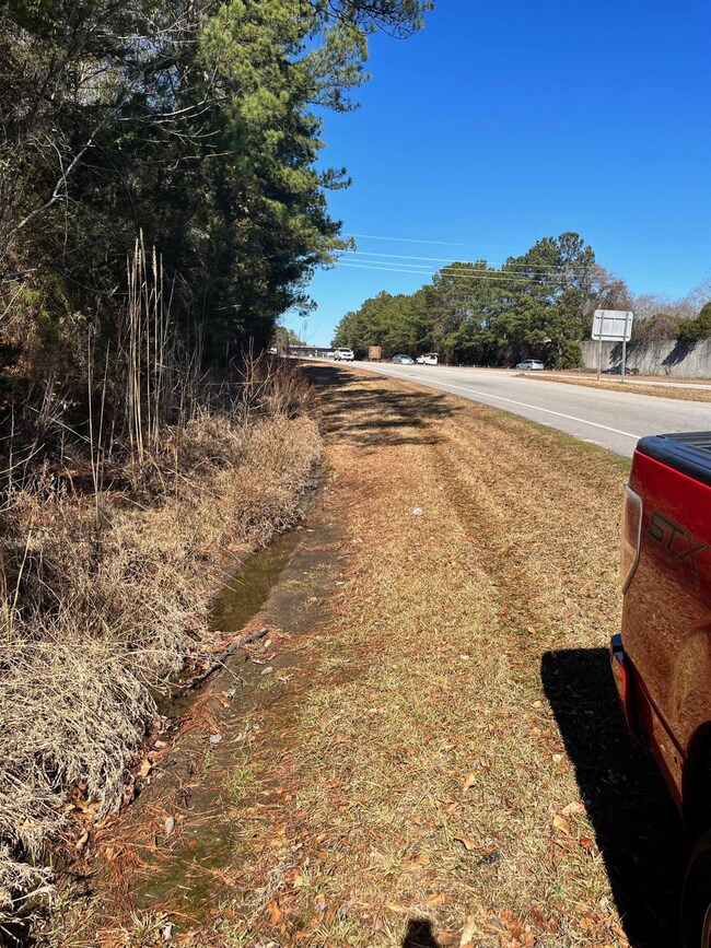 000 Ashley St, Fayetteville, NC 28305 - photo 3