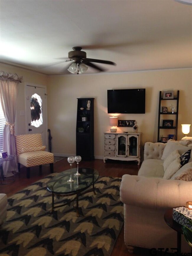 1410 Graham Dr, Tyler, TX 75701 - photo 6