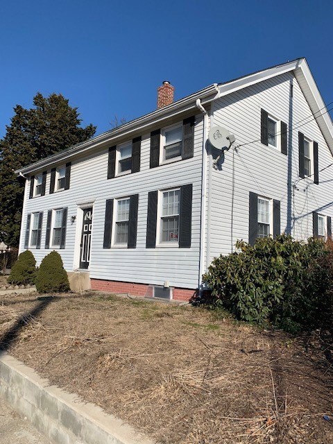 115 N Bend St unit 2, Pawtucket, RI 02860 - photo 2