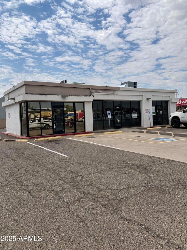7501 W Indian School Rd, Phoenix, AZ 85033 - photo 2