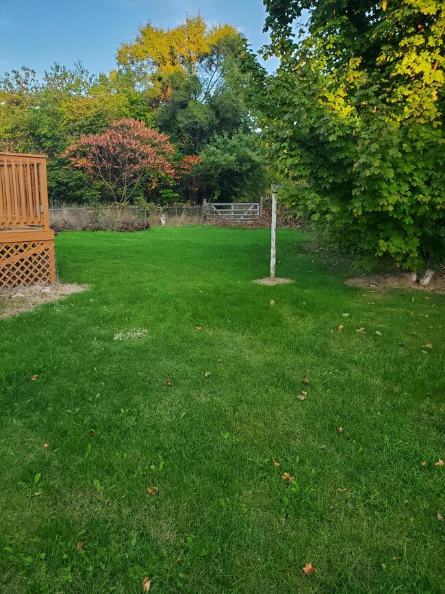 1241 Pipestone Rd, Benton Harbor, MI 49022 - photo 5