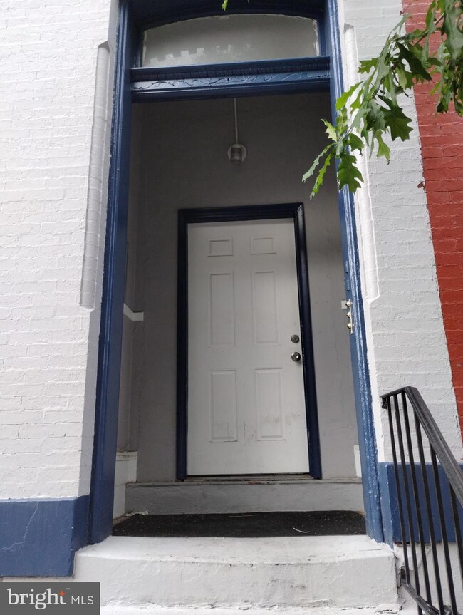 1914 Mcculloh St unit 1, Baltimore, MD 21217 - photo 2