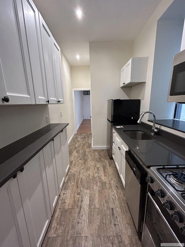 419 W 44th St unit 1W, New York, NY 10036 - photo 5