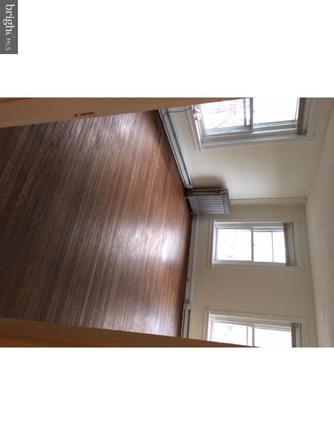 307 S Broad St unit 2, Kennett Square, PA 19348 - photo 2