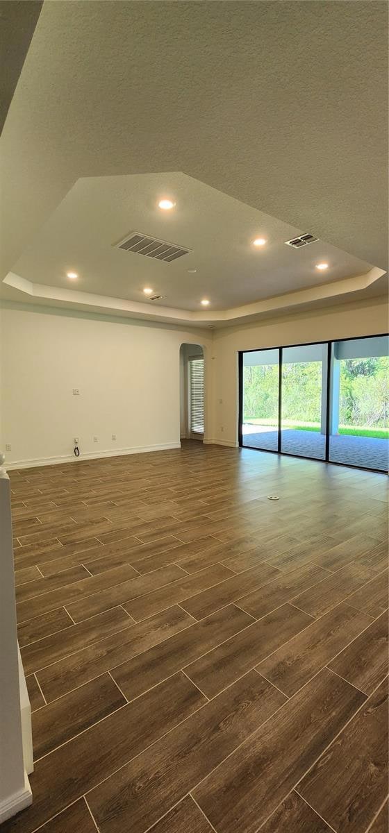 29868 Picana Ln, Wesley Chapel, FL 33543 - photo 4